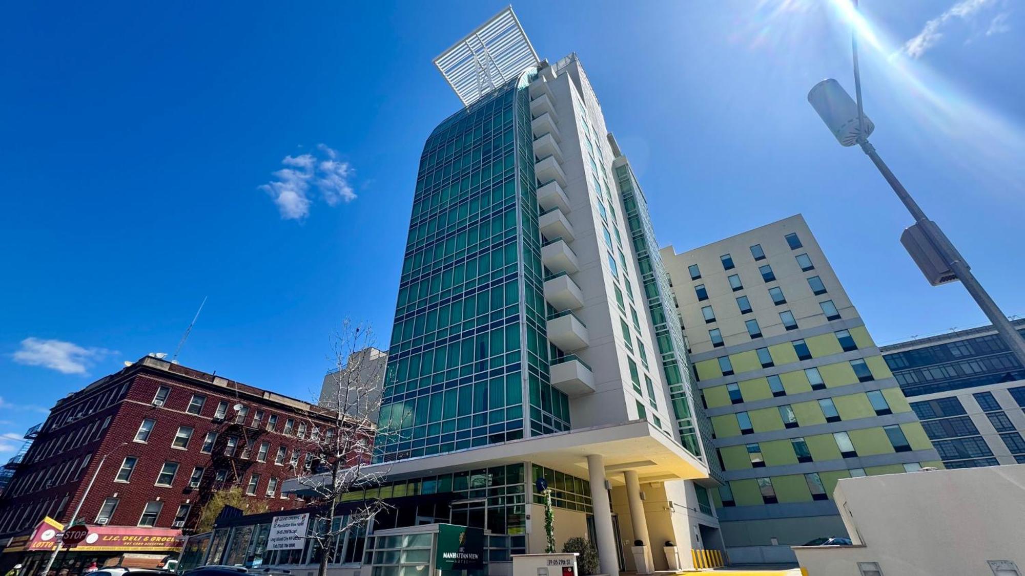 Lic Manhattan View Hotel New York Exterior photo